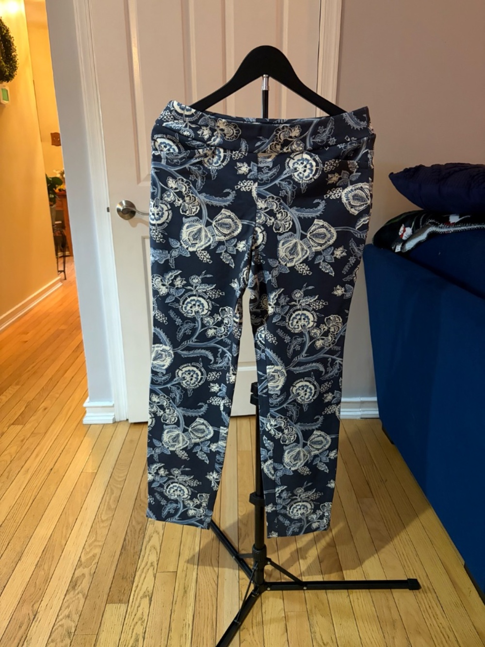 Spartina 449 Maren Pant Sz Large EUC Navy Blue Floral